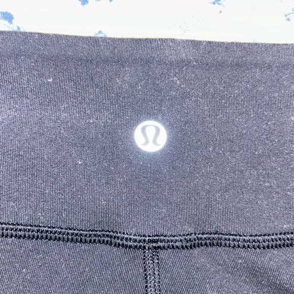 Lululemon Black 3/4 length leggings - Picture 2 of 4